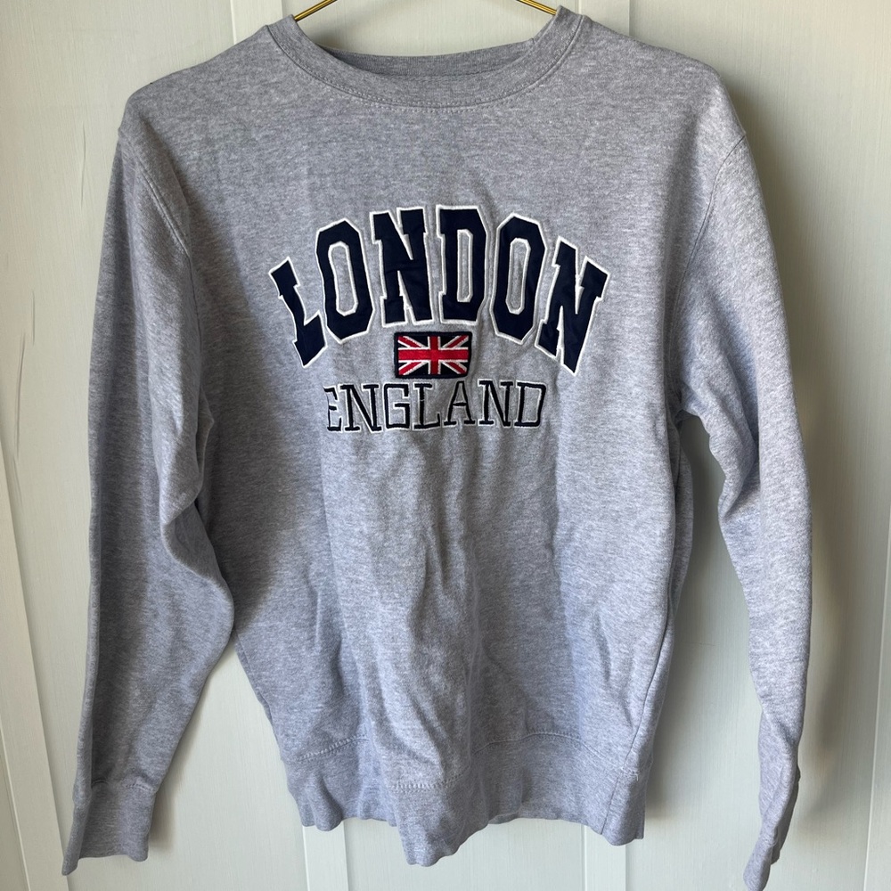 Gray London England Sweatshirt Size Medium